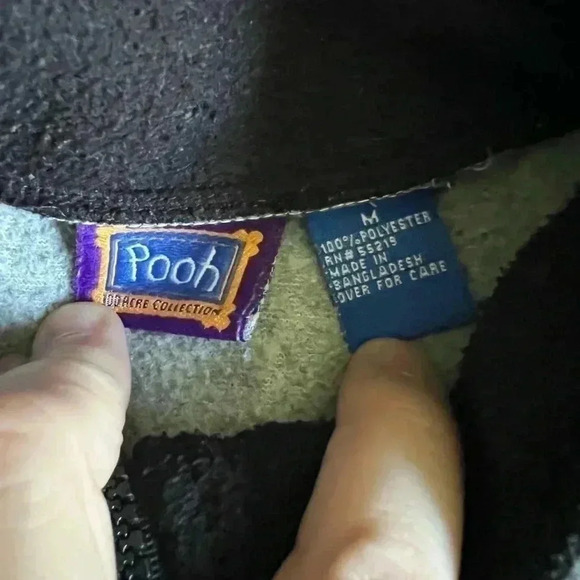 Vintage Women’s Size  Medium Tigger Quarter Zip from the 100 Acre Collection - Picture 3 of 5